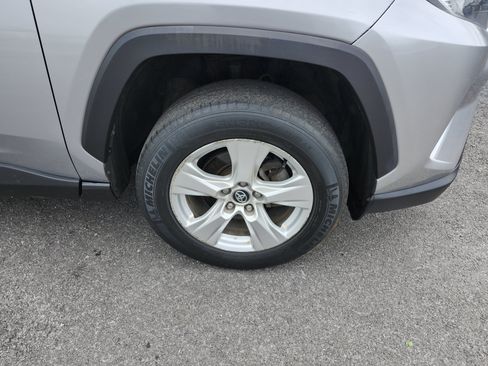 Used 2021 Toyota RAV4 XLE AWD/4WD image 10
