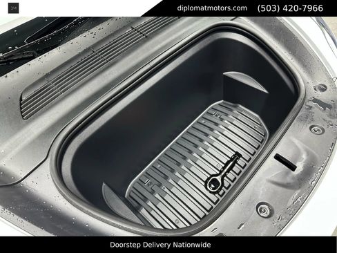 Used 2023 Tesla Model Y Long Range image 42