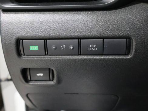 Used 2024 Nissan Sentra S image 32