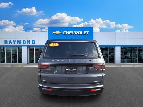 Used 2022 Jeep Wagoneer Series III AWD/4WD image 4