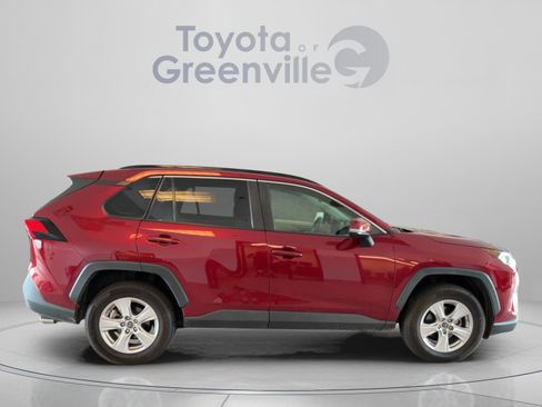 Used 2019 Toyota RAV4 XLE FWD image 7