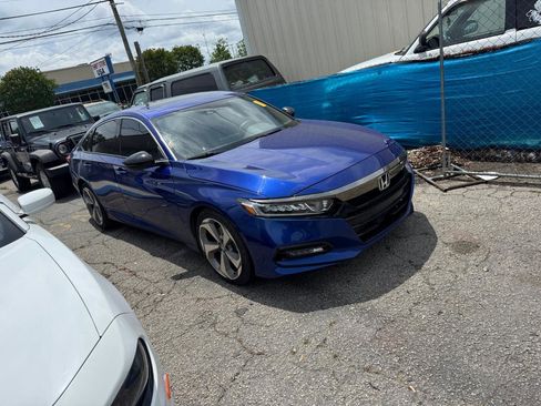 Used 2018 Honda Accord Sport image 2