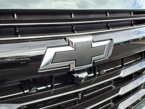 New 2026 Chevrolet Suburban RST w/ RST Capability Package AWD/4WD image 24