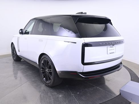 Used 2024 Land Rover Range Rover Autobiography AWD/4WD image 3