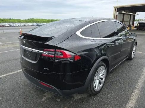 Used 2016 Tesla Model X 90D AWD/4WD image 4