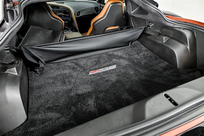 Used 2015 Chevrolet Corvette Z06 w/ 3LZ Preferred Equipment Group RWD image 11
