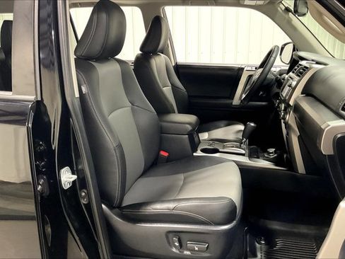 Used 2019 Toyota 4Runner SR5 Premium image 7