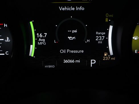 Used 2024 Jeep Wrangler Unlimited Sahara w/ Technology Group AWD/4WD image 25