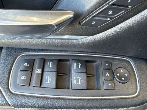 Used 2022 RAM 1500 Laramie w/ Laramie Southwest Edition image 11