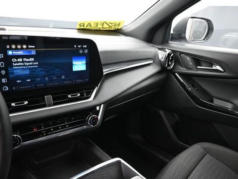 Used 2025 Chevrolet Equinox LT image 21