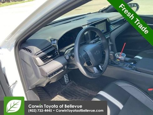 Used 2026 Toyota Camry Hybrid FWD image 12