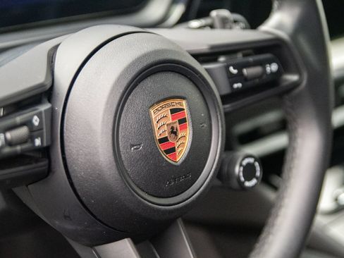 Used 2025 Porsche Cayenne AWD/4WD image 13
