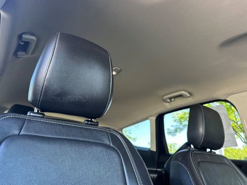 Used 2019 Ford Escape Titanium FWD image 17