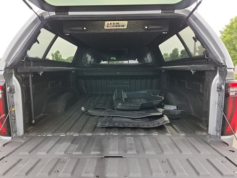 Used 2025 GMC Sierra 2500 Denali Ultimate w/ Max Trailering Package AWD/4WD image 31