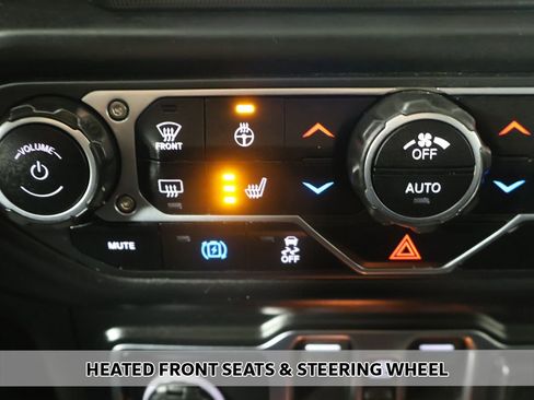 Used 2023 Jeep Wrangler Unlimited Sahara w/ Cold Weather Group AWD/4WD image 6