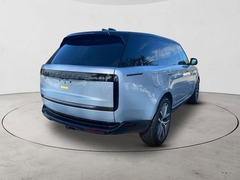 New 2026 Land Rover Range Rover Long Wheelbase SE AWD/4WD image 5