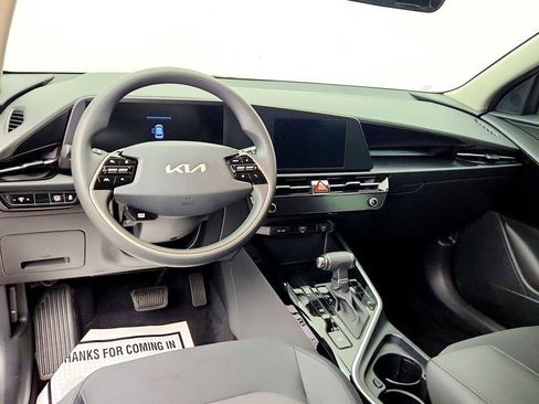 Used 2023 Kia Niro LX FWD image 12