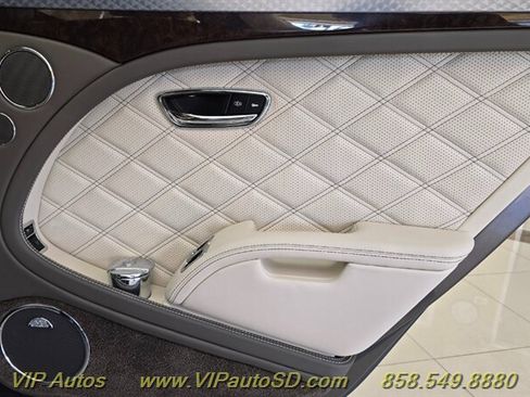 Used 2013 Bentley Mulsanne RWD image 23