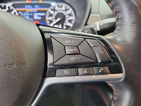 Used 2024 Nissan Altima 2.5 SR FWD image 24