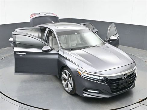 Used 2018 Honda Accord Touring image 51