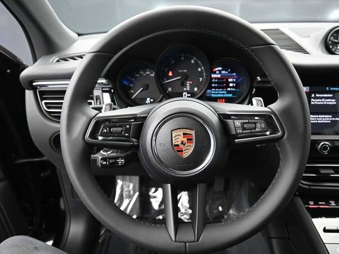 New 2026 Porsche Macan AWD/4WD image 9