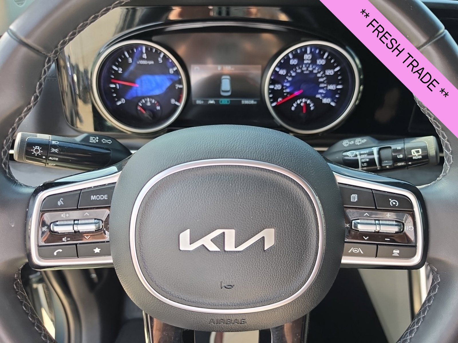 Used 2024 Kia Carnival EX FWD image 7