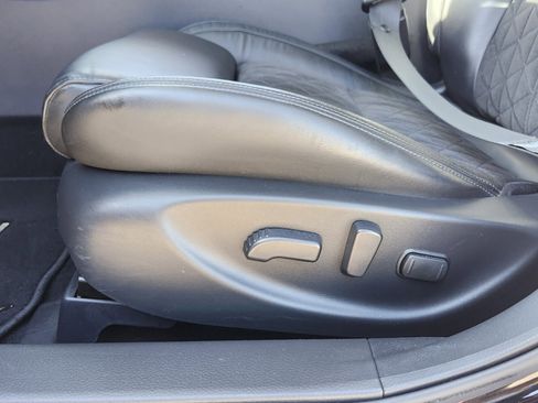 Used 2017 Nissan Maxima SR w/ Midnight Edition image 14