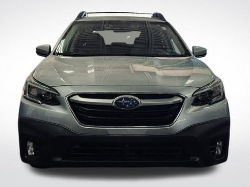 Used 2022 Subaru Outback Premium image 3