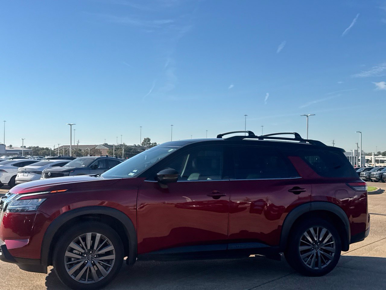 Certified 2024 Nissan Pathfinder SL w/ SL Premium Package FWD image 14
