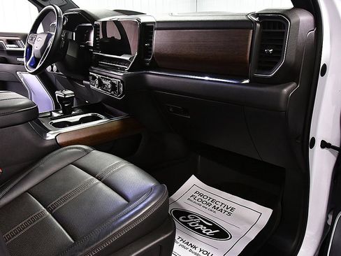 Used 2023 Chevrolet Silverado 1500 High Country w/ High Country Premium Package image 32