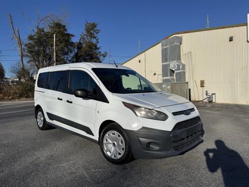 Used 2017 Ford Transit Connect XL image 2