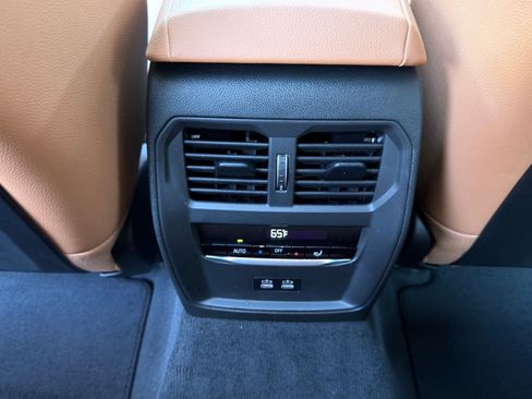New 2026 BMW 330i Sedan w/ M Sport Package RWD image 16