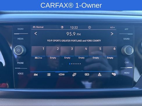 Used 2022 Volkswagen Taos SE image 21