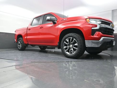 Used 2024 Chevrolet Silverado 1500 LT image 21