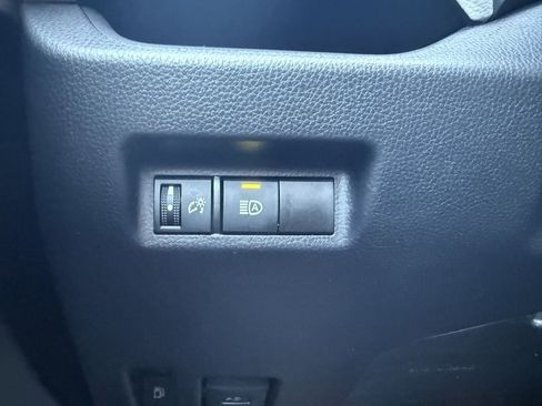 Used 2024 Toyota RAV4 XLE image 43