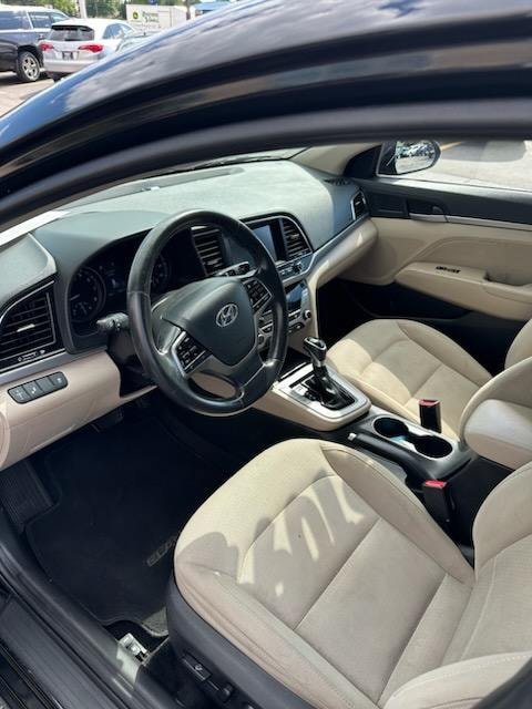 Used 2017 Hyundai Elantra Value Edition FWD image 2