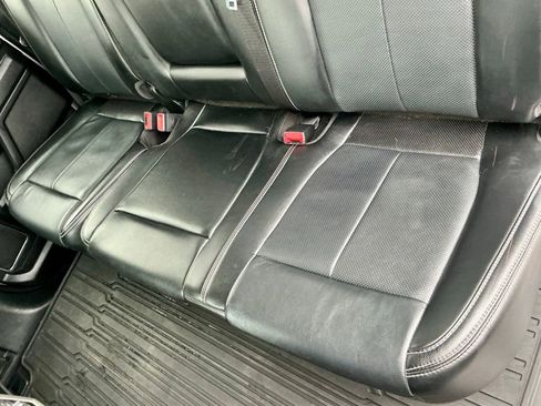 Used 2019 Ford F150 Lariat image 32