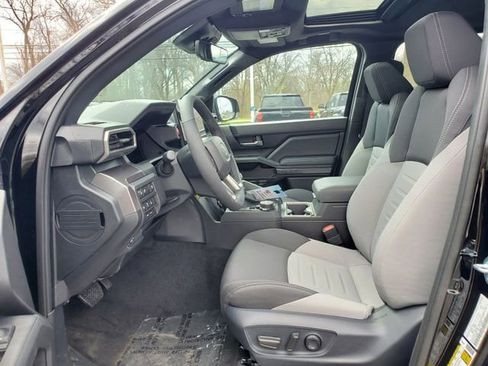 New 2026 Toyota Tacoma TRD Off-Road AWD/4WD image 18