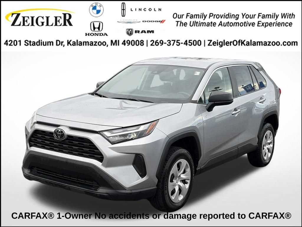 Used 2025 Toyota RAV4 LE AWD/4WD image 1