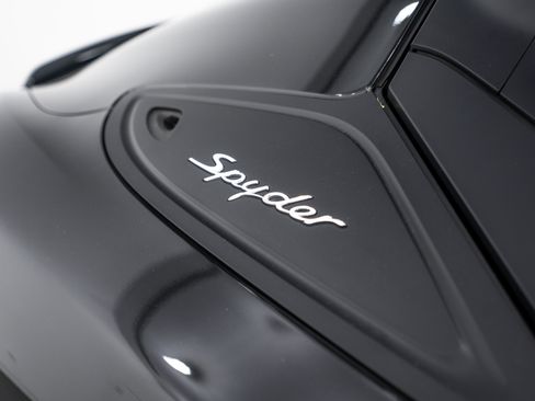 Certified 2016 Porsche Boxster Spyder RWD image 21