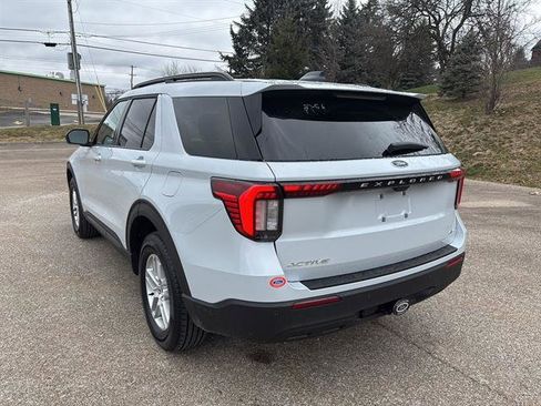New 2026 Ford Explorer Active image 2