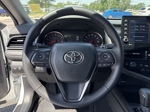 Used 2024 Toyota Camry XSE FWD image 14