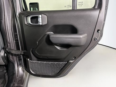 Used 2023 Jeep Wrangler Unlimited w/ Convenience Group AWD/4WD image 29