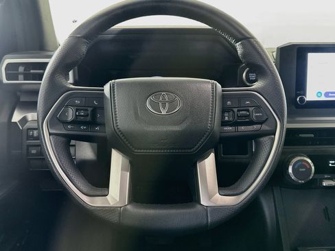 Used 2026 Toyota 4Runner SR5 AWD/4WD image 18