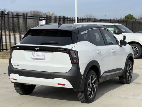 New 2026 Nissan Kicks SV image 4
