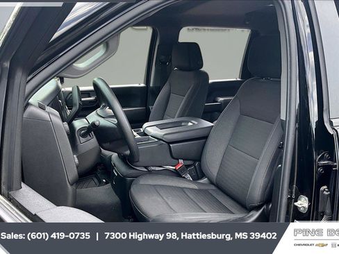 Used 2025 Chevrolet Silverado 2500 Custom w/ Custom Value Package image 19