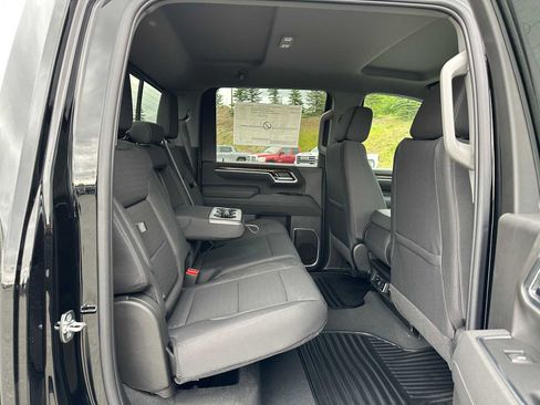 New 2025 GMC Sierra 3500 SLE w/ Preferred Package image 12