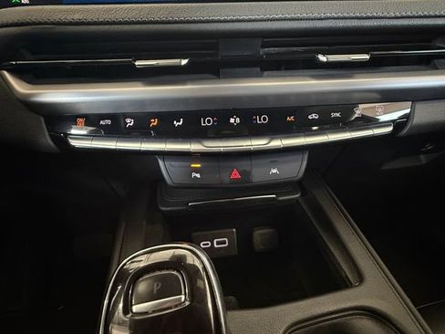 Certified 2024 Cadillac XT4 Premium Luxury FWD image 4