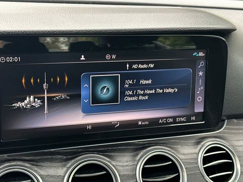 Used 2020 Mercedes-Benz E 350 Sedan image 16