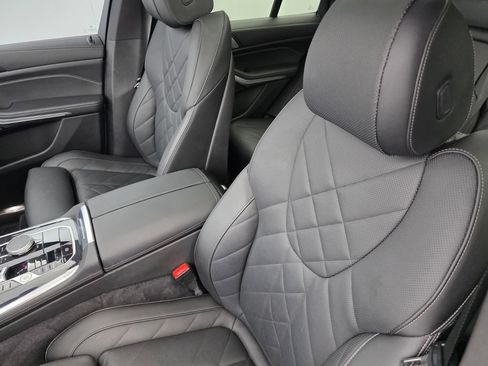 Used 2024 BMW X5 sDrive40i w/ M Sport Package RWD image 11